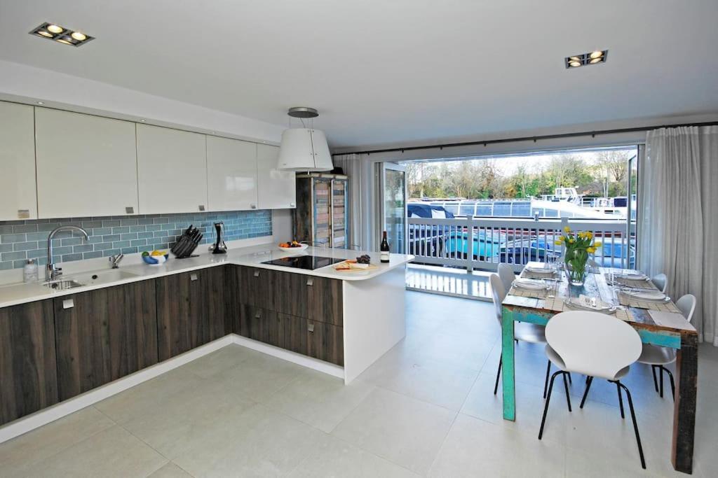 The Oars - Riverfront Property Henley-on-Thames Екстер'єр фото